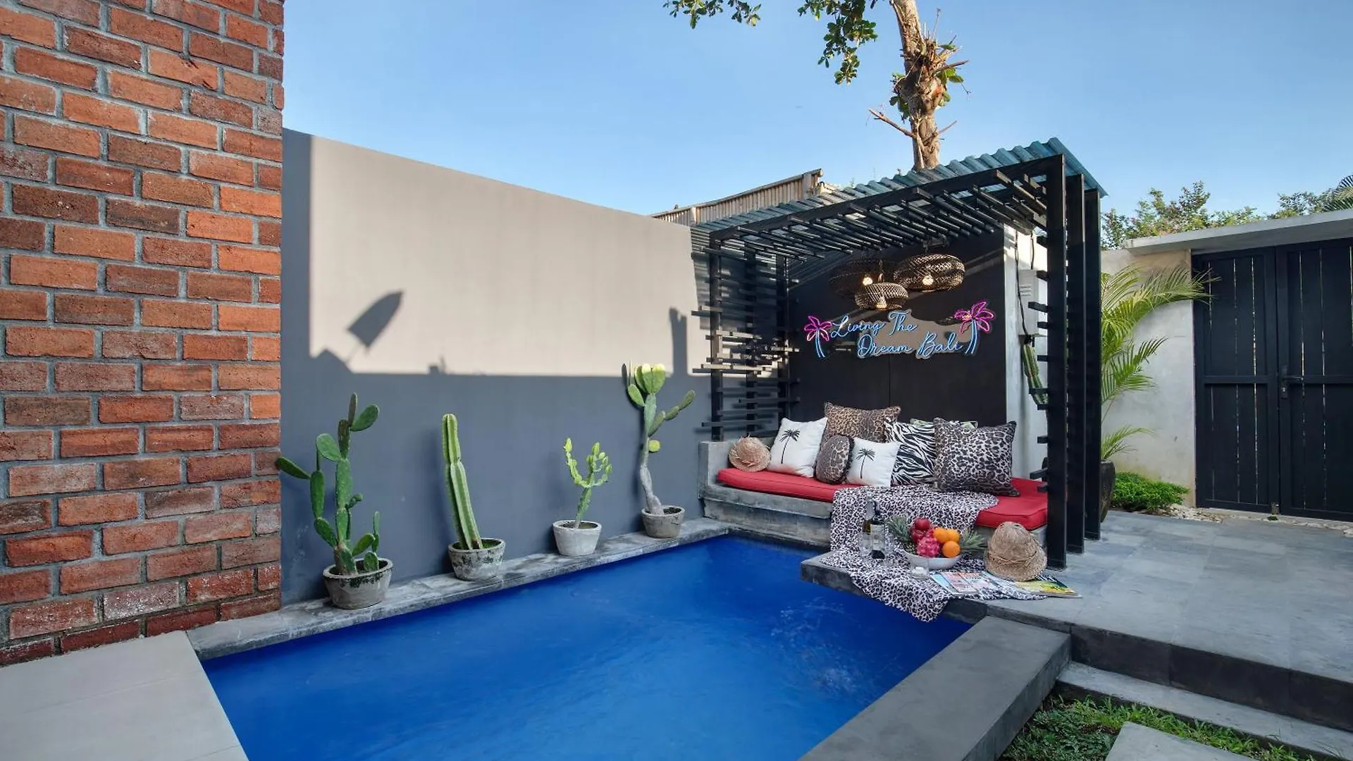 Mertanadi Loft Style M2-M4 Seminyak Lägenhet
