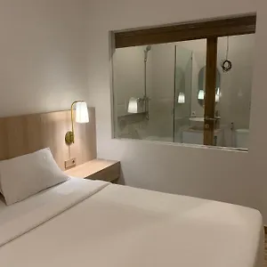 The Hita Seminyak (Bali)